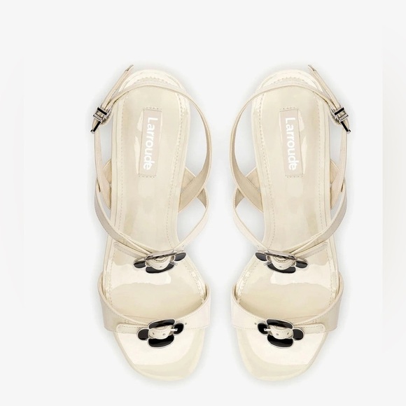 NEW Larroude|| Tinx Block In Ivory Patent Leather Heels Sandals Size 9 - Picture 8 of 8
